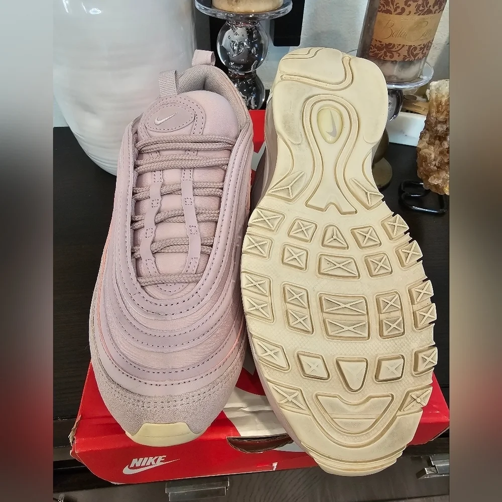 Nike Air Max 97 Sneakers Size 6.5.